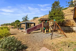 14990 Garcal Dr, San Jose, CA 95127 - Photo 32