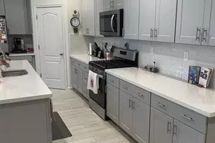 2001 Wildflower Dr, Hollister, CA 95023 - Photo 2