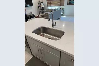 2001 Wildflower Dr, Hollister, CA 95023 - Photo 10