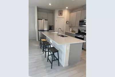 2001 Wildflower Dr, Hollister, CA 95023 - Photo 8