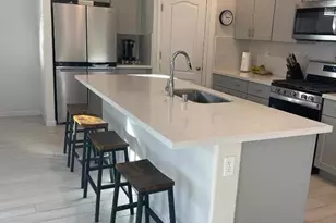 2001 Wildflower Dr, Hollister, CA 95023 - Photo 8