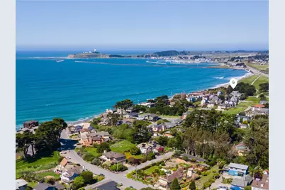 121 Magellan Ave, Half Moon Bay, CA 94019 - Photo 2