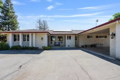 301 Carpenter Dr, Hollister, CA 95023 - Photo 1