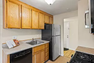 6366 Joaquin Murieta Ave K, Newark, CA 94560 - Photo 8