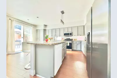 9562 E Park Dr, Elk Grove, CA 95624 - Photo 8