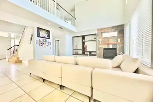 9562 E Park Dr, Elk Grove, CA 95624 - Photo 10