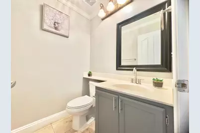9562 E Park Dr, Elk Grove, CA 95624 - Photo 16