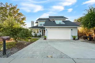 1090 Los Altos Dr, Hollister, CA 95023 - Photo 1