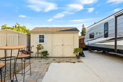 1090 Los Altos Dr, Hollister, CA 95023 - Photo 38
