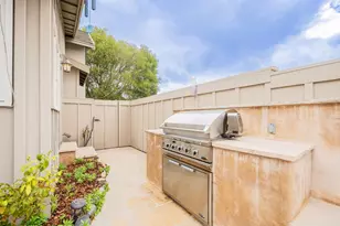 25603 Creekview Cir, Salinas, CA 93908 - Photo 26