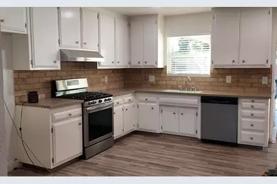 6944 Mirador Way, Sacramento, CA 95828 - Photo 2