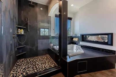 8440 Lovers Ln, Hollister, CA 95023 - Photo 32