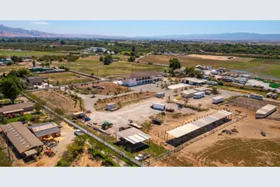 8440 Lovers Ln, Hollister, CA 95023 - Photo 92