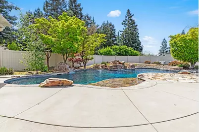 5000 Peach Blossom Ln, Oakdale, CA 95361 - Photo 14