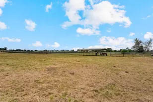 804 Comstock Rd, Hollister, CA 95023 - Photo 24