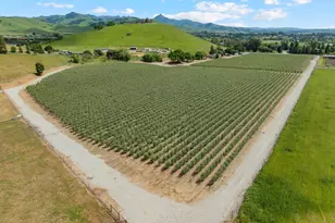 804 Comstock Rd, Hollister, CA 95023 - Photo 4