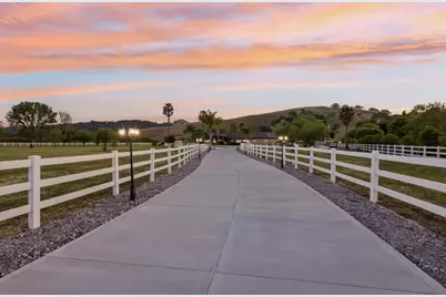 12755 Santa Teresa Blvd, San Martin, CA 95046 - Photo 8