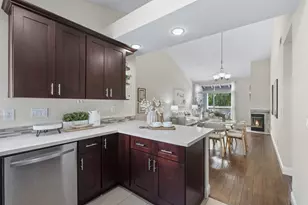 1735 Parkview Green Cir, San Jose, CA 95131 - Photo 20