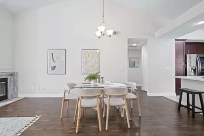 1735 Parkview Green Cir, San Jose, CA 95131 - Photo 12