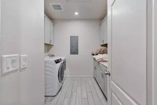 2141 Wildflower Dr, Hollister, CA 95023 - Photo 24