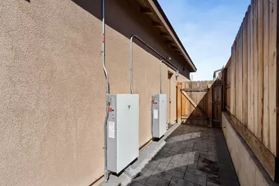 2141 Wildflower Dr, Hollister, CA 95023 - Photo 30