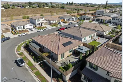 2141 Wildflower Dr, Hollister, CA 95023 - Photo 34