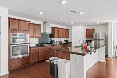 10000 Asilomar Ln, Elk Grove, CA 95757 - Photo 8