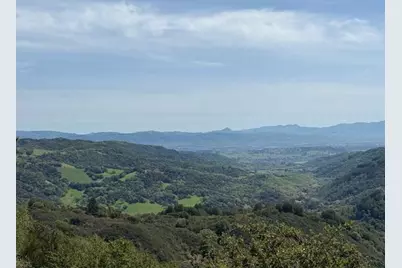 7175 Redwood Retreat Rd, Gilroy, CA 95020 - Photo 2