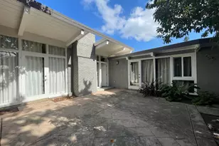 643 Wildwood Ln, Palo Alto, CA 94303 - Photo 1