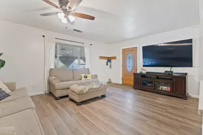 5367 Rosswood Ln, Redding, CA 96001 - Photo 8