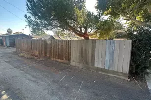 1102 California Ave, Los Banos, CA 93635 - Photo 6