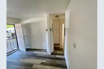 1302 Holt St, Stockton, CA 95203 - Photo 8