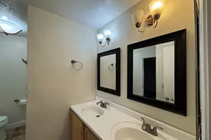 3016 Shadow Springs Pl, San Jose, CA 95121 - Photo 10