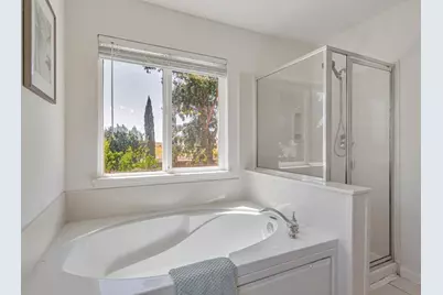 1048 Stillspring Dr, Vacaville, CA 95687 - Photo 38