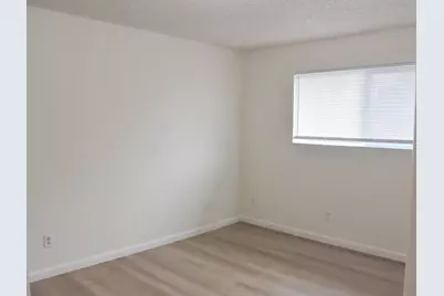 722 E Swain Rd, Stockton, CA 95207 - Photo 12