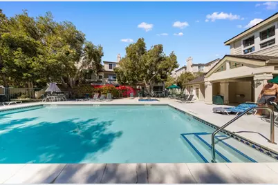 2604 Hastings Shore Ln, Redwood City, CA 94065 - Photo 30