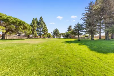 2604 Hastings Shore Ln, Redwood City, CA 94065 - Photo 32