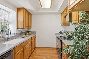 3241 Shadow Park Pl, San Jose, CA 95121 - Photo 6