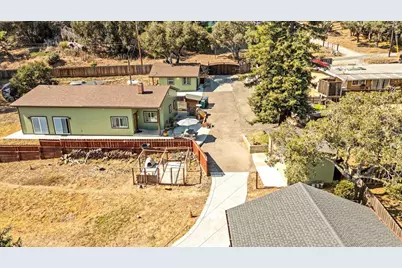 18810 Moro Rd, Salinas, CA 93907 - Photo 1