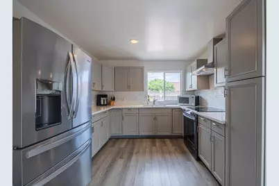 8340 Forest St, Gilroy, CA 95020 - Photo 12