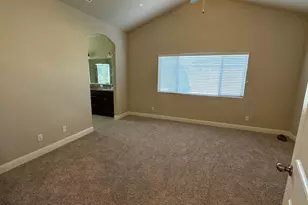 3329 N Shelly Ave, Fresno, CA 93727 - Photo 2