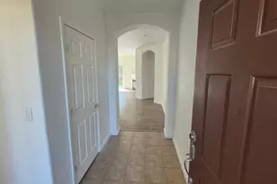 2913 Las Flores Cir, Los Banos, CA 93635 - Photo 2