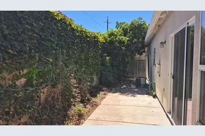 2913 Las Flores Cir, Los Banos, CA 93635 - Photo 12