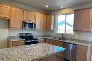 754 Livingston Ave, King City, CA 93930 - Photo 4