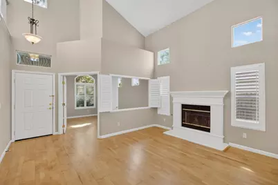 5817 Spring Flower Dr, Elk Grove, CA 95757 - Photo 12