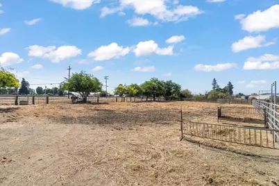 2675 Pacheco Pass Hwy, Gilroy, CA 95020 - Photo 40