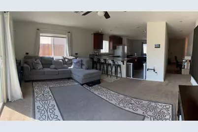 812 Reisling, Coalinga, CA 93210 - Photo 2