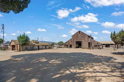 2675 Pacheco Pass Hwy, Gilroy, CA 95020 - Photo 36