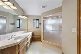 1511 Las Brisas Dr, Hollister, CA 95023 - Photo 24