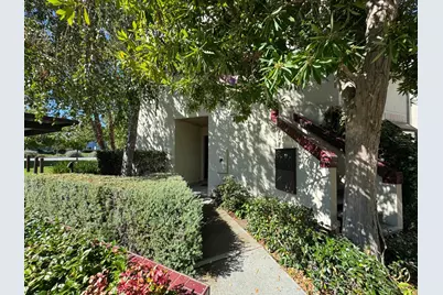 101 Shorebird Cir, Redwood City, CA 94065 - Photo 2